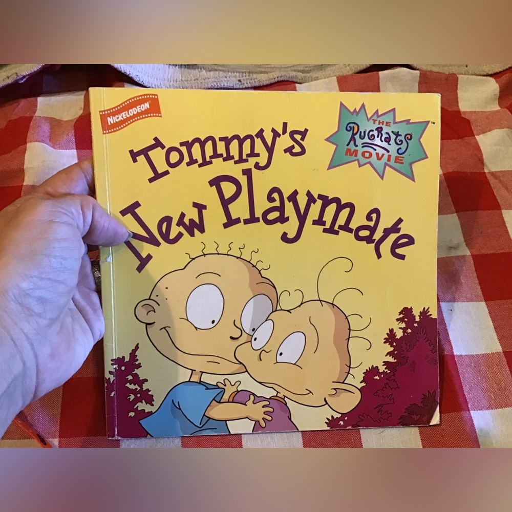 Vintage Nickelodeon Tommy’s new playmate Rugrats movie paperback 1998
